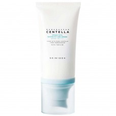 Солнцезащитная сыворотка SKIN1004 Madagascar Centella Hyalu-Cica Water-Fit Sun Serum SPF50+ PA++++